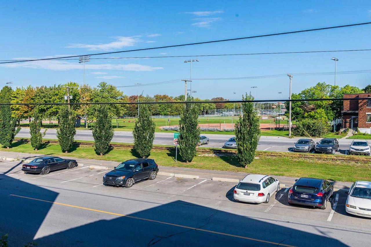Free Parking In Beautiful Lachine Montréal Exteriör bild